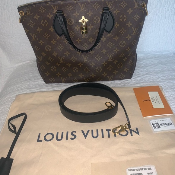 Louis Vuitton Handbags - Louis Vuitton Monogram Flower Zip Tote MM Noir